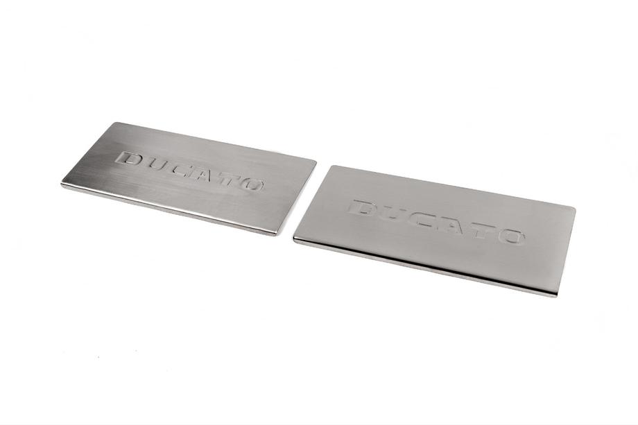 Fiat Ducato 2006-2025 Nakładki progowe wewnętrzne Carmos V2 (2 szt, stal nierdzewna) Zdjęcia 1