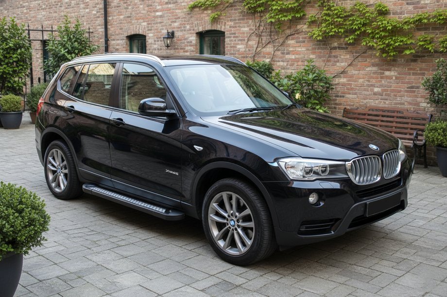 BMW X3 F25 2011-2018 Progi Boczné Vision New Black (2 szt., Aluminium) Image