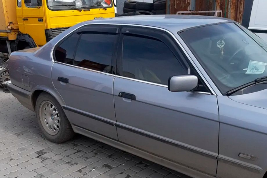 BMW 7 Series E38 1994-2001 Deflektory Okien Long (4 szt., HIC) Image