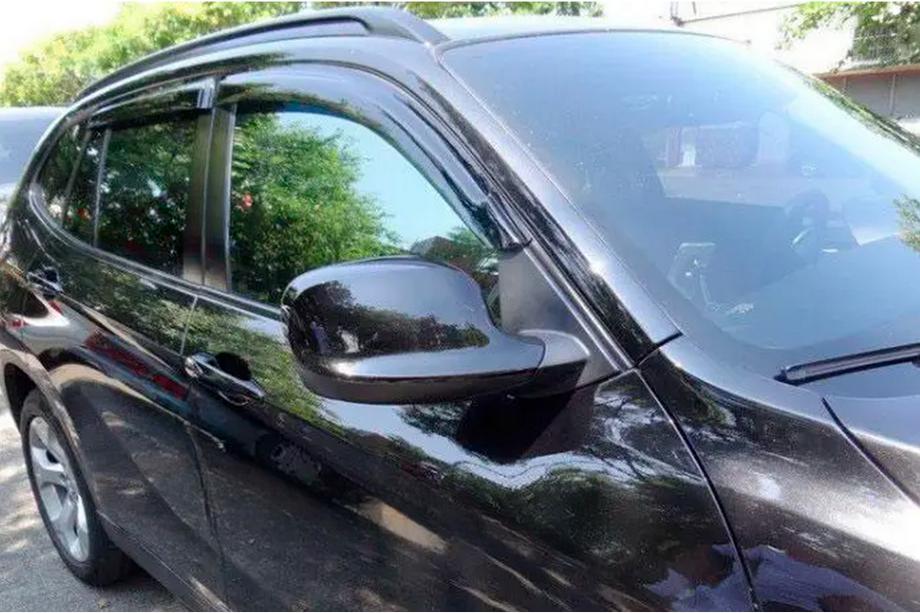 BMW X1 E84 2009-2015 Deflektory Okien (4 szt, HIC) Image