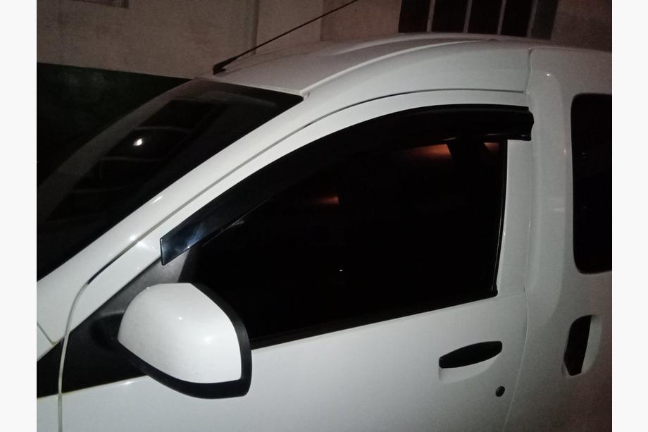 Dacia Dokker 2013-2022 Deflektory Okien (2 szt., Sunplex Sport) Zdjęcia 4