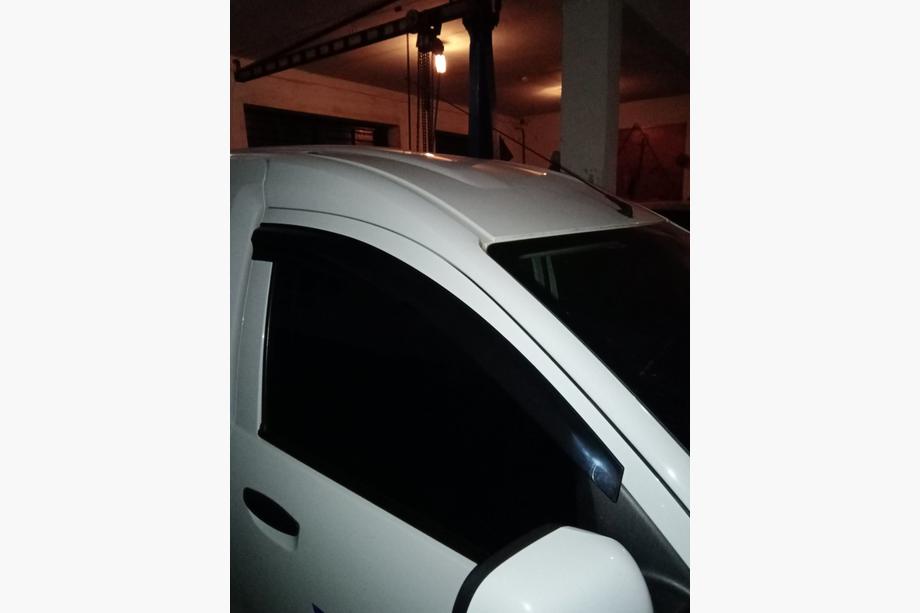Dacia Dokker 2013-2022 Deflektory Okien (2 szt., Sunplex Sport) Zdjęcia 5