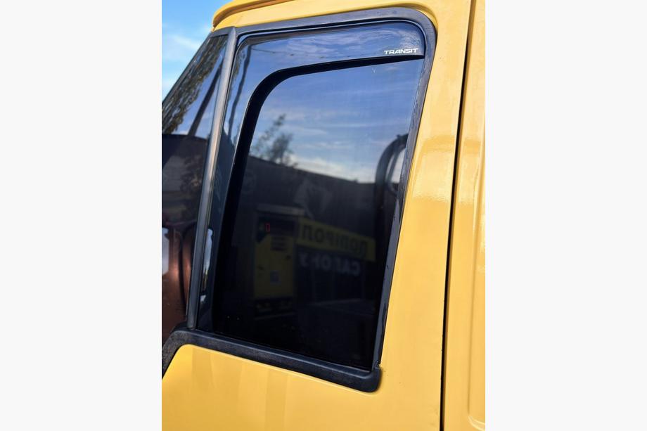 Ford Transit 2000–2014 Deflektory szyb Typ G (2 szt., Sunplex Sport) Image