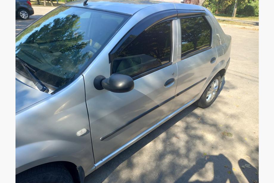 Renault Logan I 2008-2013 Deflektory Okien (4 szt., Sunplex Sport) Image
