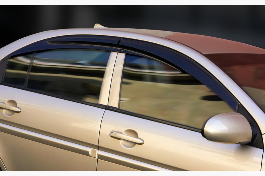 Hyundai Accent 2006-2010 Deflektory Okien (4 szt., Sunplex Sport) Zdjęcia 1