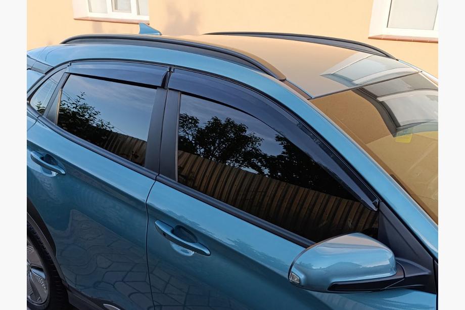 Hyundai Kona 2017-2023 Deflektory Okien (4 szt., Sunplex Sport) Image