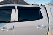 Isuzu D-Max 2019- Deflektory Okien (4 szt., Sunplex Sport) zdjęcia 9
