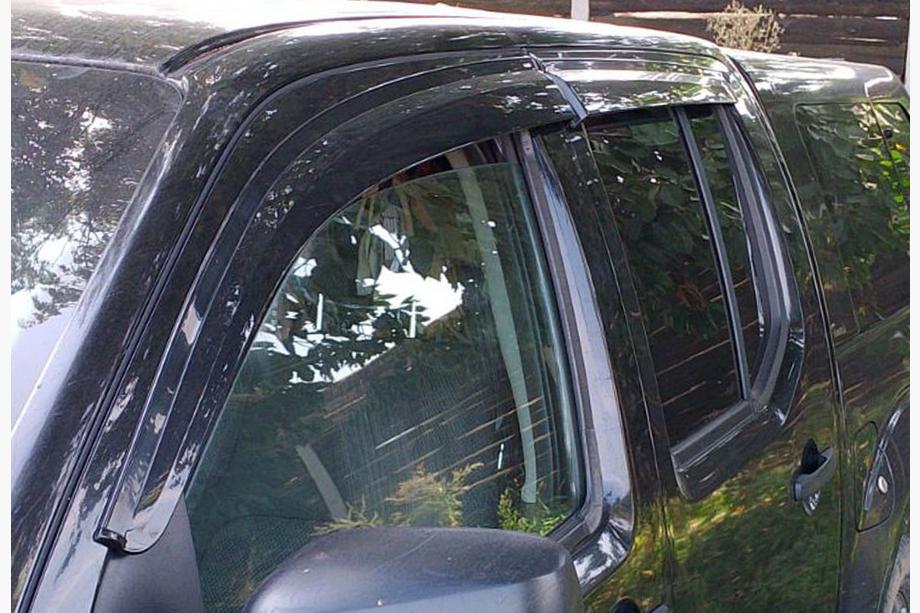 Nissan NP300 1999-2015 Deflektory Okien (4 szt., Sunplex Sport) Image