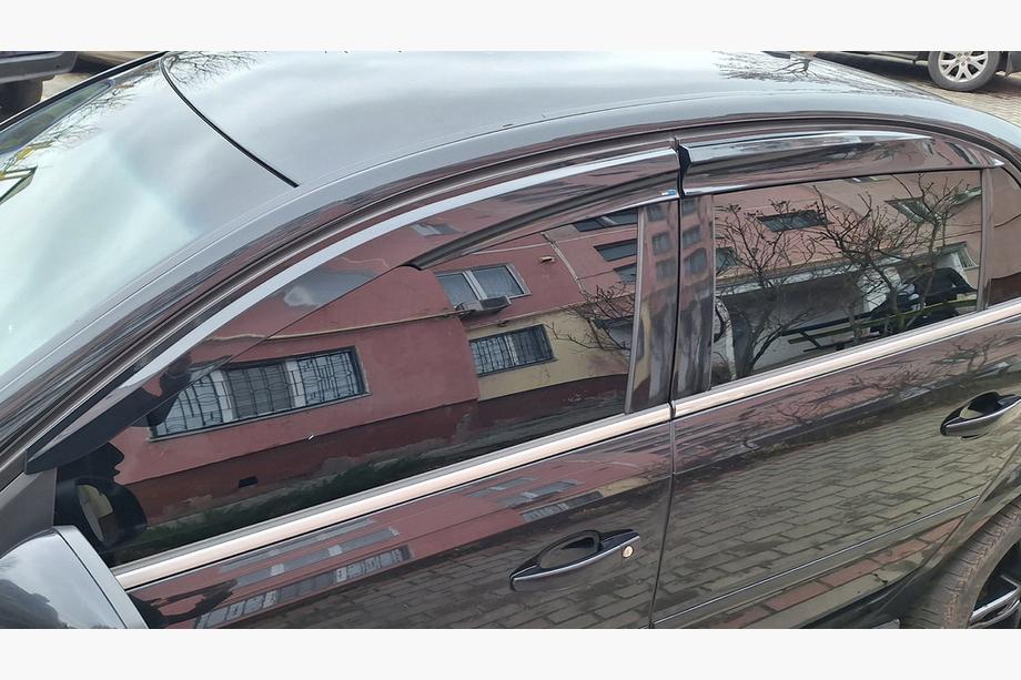 Opel Vectra C 2002-2008 Deflektory Okien SD (4 szt., Sunplex Sport) Zdjęcia 1