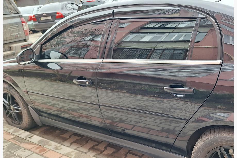 Opel Vectra C 2002-2008 Deflektory Okien SD (4 szt., Sunplex Sport) Zdjęcia 3
