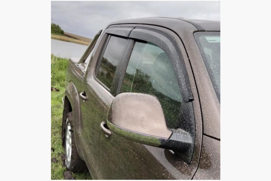 Volkswagen Amarok 2010-2022 Deflektory Okien (4 szt., Sunplex Sport) Zdjęcia 8