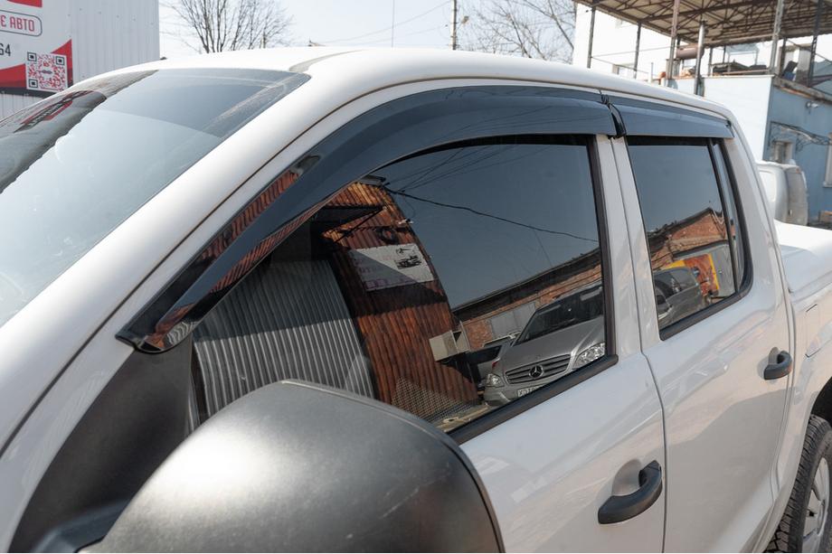 Volkswagen Amarok 2010-2022 Deflektory Okien (4 szt., Sunplex Sport) Zdjęcia 4