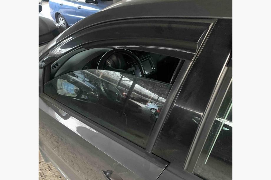 Volkswagen Polo 2010-2017 Deflektory Szyb HB (4 szt., Sunplex Sport) Zdjęcia 1