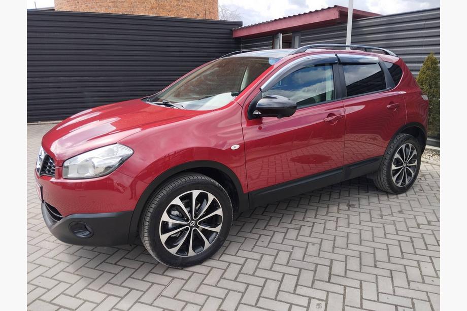 Nissan Qashqai 2010-2014 Deflektory szyb z listwą chromowaną (4 szt., Sunplex Chrome) Zdjęcia 4
