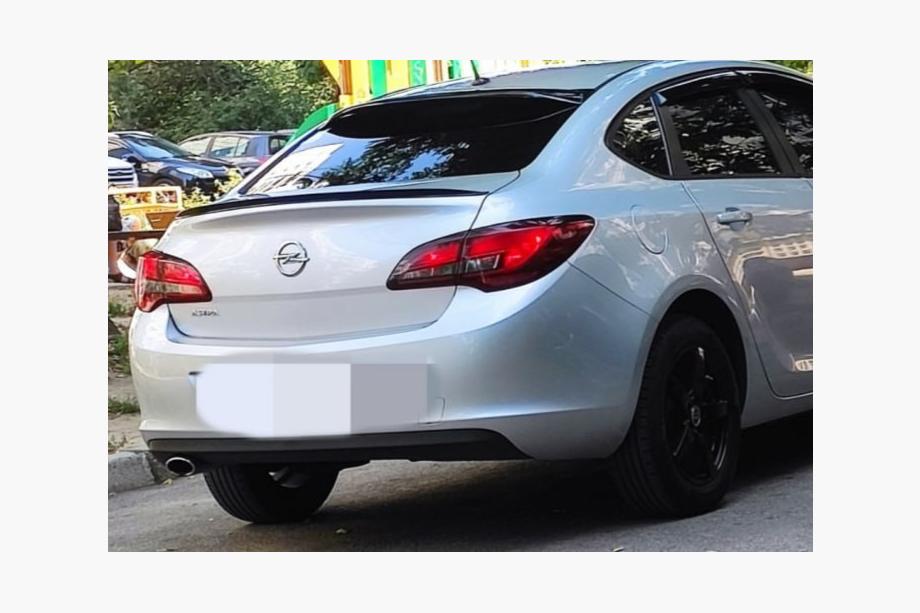 Opel Astra J 2009-2015 Spojler Lip Sedan (Sunplex, Czarny) (115cm x 5,5cm) Image