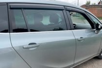 Opel Zafira C Tourer 2011-2019 Deflektory Okien (4 szt, HIC) zdjęcia 2