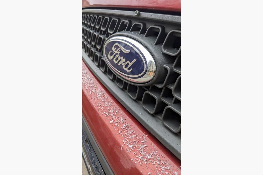 Ford Fusion 2002-2012 Emblemat przedni (na zatrzaskach) Image
