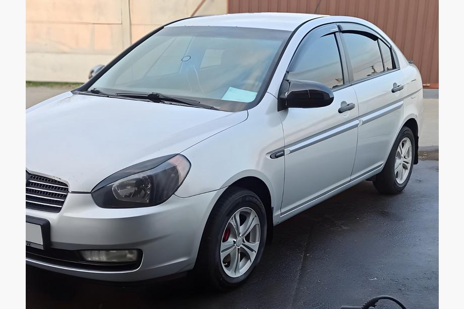 Hyundai Accent 2006-2010 Nakładki na Lusterka BMW-Style (2 szt) Zdjęcia 1
