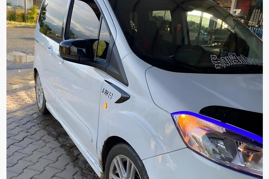 Ford Courier 2014-2023 Nakładki na Lusterka BMW-Style (2018↗, 2 szt) Image