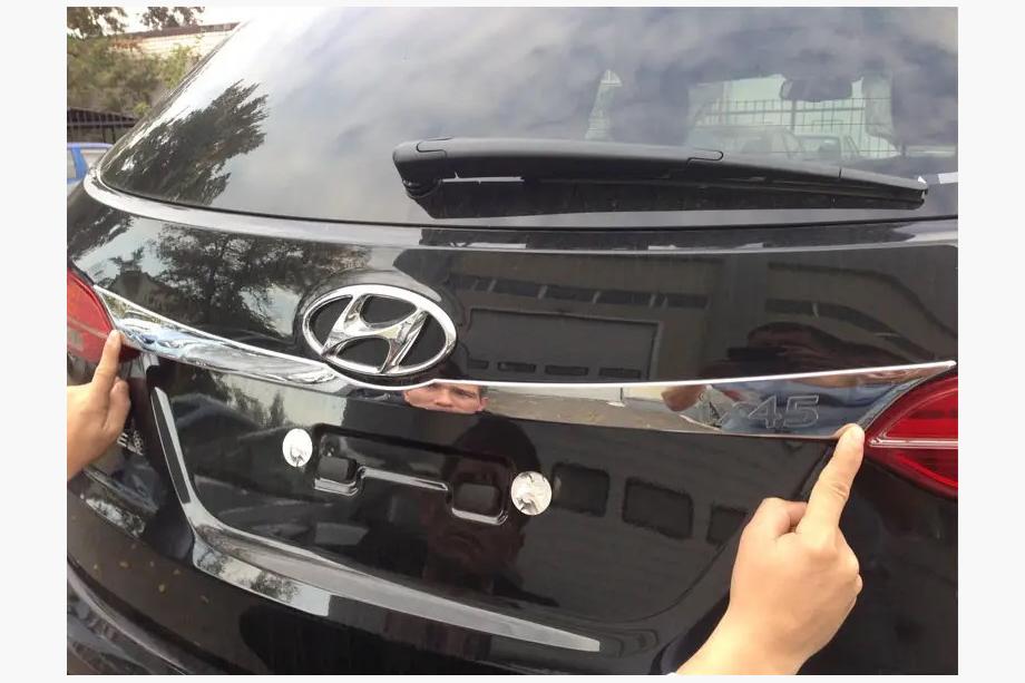 Hyundai Santa Fe 3 2012-2018 Listwa chromowana nad tablicą rejestracyjną Image