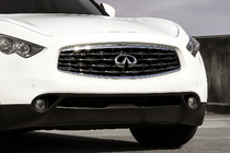 Infiniti QX70 2013-2019 Nakładka przednia Libao (plastik) zdjęcia 3