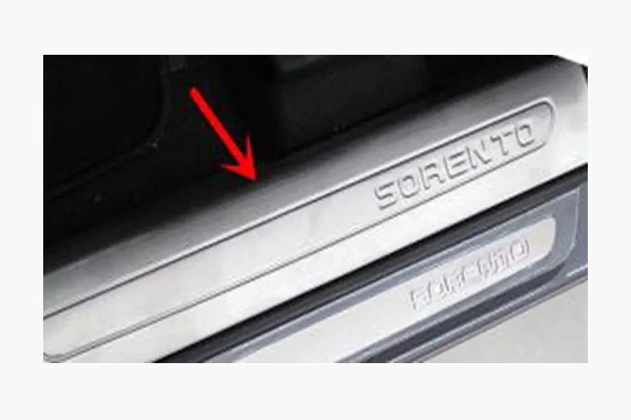 Kia Sorento III UM 2014-2020 Nakładki na wewnętrzne progi ze stali nierdzewnej Libao (4 szt.) Zdjęcia 3
