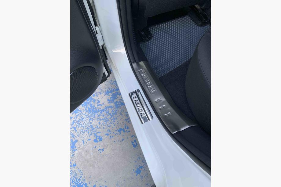 Nissan Qashqai 2014-2021 Nakładki progowe (Plastik) Libao Zdjęcia 3