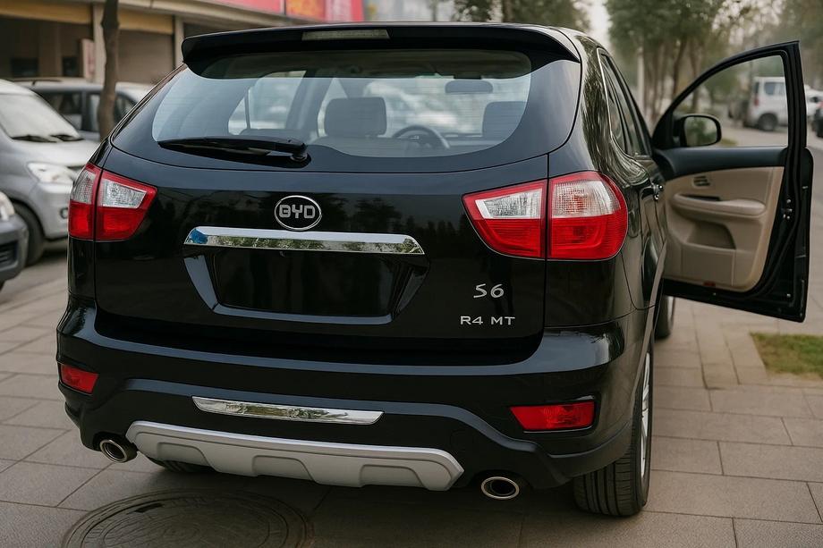 BYD S6 2010-2016 Nakładka Tylnego Zderzaka Image