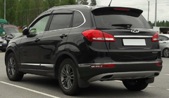 Chery Tiggo 5 2013- Listwa nad tablicą rejestracyjną Libao (stal nierdzewna) zdjęcia 1