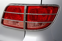Toyota Fortuner 2006-2015 Osłony tylnych lamp (stal nierdzewna) zdjęcia 1