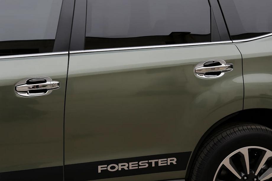 Subaru Forester 2013-2018 Nakładki pod klamki chrom Libao (4 szt, plastik) Image