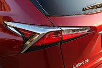 Lexus NX 2014-2021 Chromowane Nakładki na Lampy Tylne (2 szt, ABS) zdjęcia 2