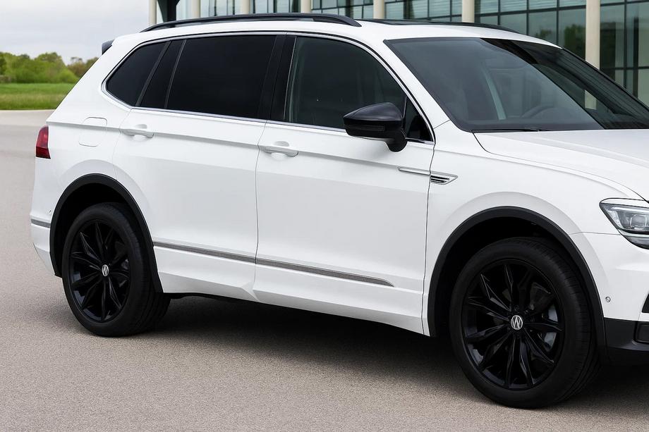 Volkswagen Tiguan 2016-2023 Listwy drzwiowe Carmos (4 szt, stal nierdzewna) Image