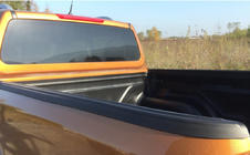 Nissan Navara/NP300 2016- Nakładka na krawędź burty (2 szt.) zdjęcia 1