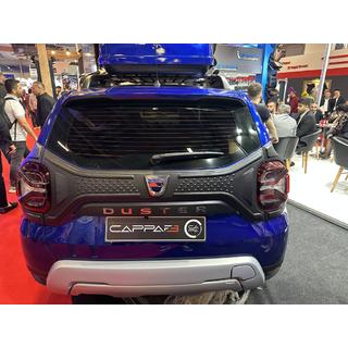 Plastikowa nakladka na klape bagaznika (3 czesci) Dacia Duster 2018-2024 zdjęcia 2