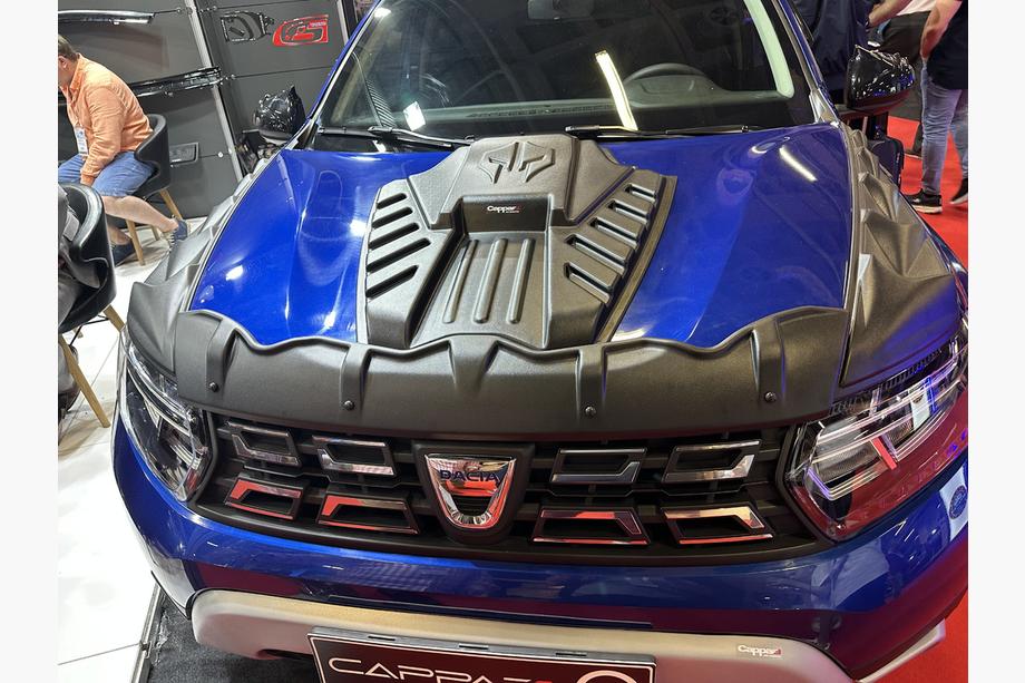Renault Duster 2018-2024 Nakładka na maskę (ABS) Image