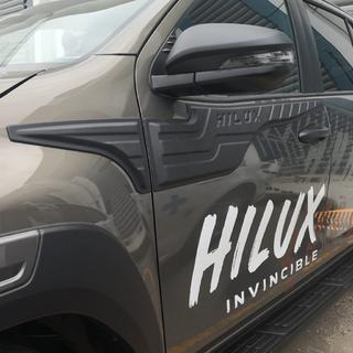Listwy gorne drzwi (4 szt, ABS) Toyota Hilux 2015- zdjęcia 3