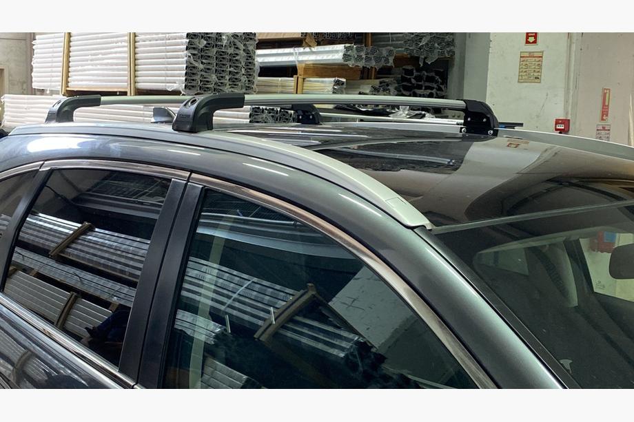 Honda CRV 2012-2016 Bagażnik dachowy na zintegrowane relingi Strong (2 szt.) Czarny Image