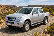 Isuzu D-Max 2002-2011 Progi Boczné Maydos V1 (2007-2012, 2 szt., Aluminium) zdjęcia 1