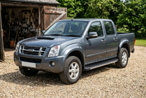 Isuzu D-Max 2002-2011 Progi Boczné Maya V1 (2007-2012, 2 szt., Aluminium) zdjęcia 1