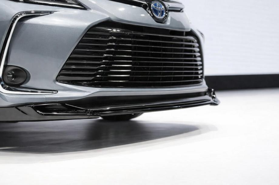 Toyota Corolla 2019- Lotka przednia V1 (czarna) Image