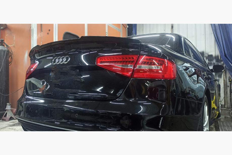 Audi A4 B8 2007-2015 Spoiler HongHang (ABS, Czarny Połysk) Image