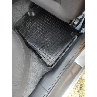 Dywaniki gumowe z rantem (4 szt, Polytep) Skoda Fabia 2000-2007 zdjęcia 3