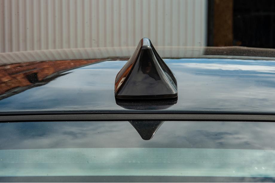 Antena typu shark fin (czarna, ABS) Zdjęcia 16