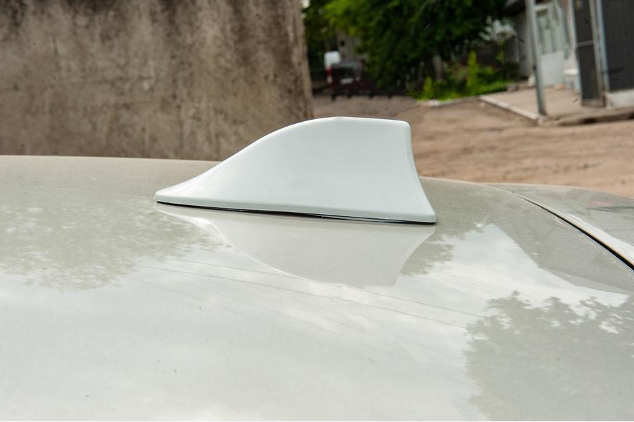 Antena typu shark fin (biała, ABS) Zdjęcia 11