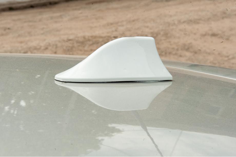 Antena typu shark fin (biała, ABS) Zdjęcia 2