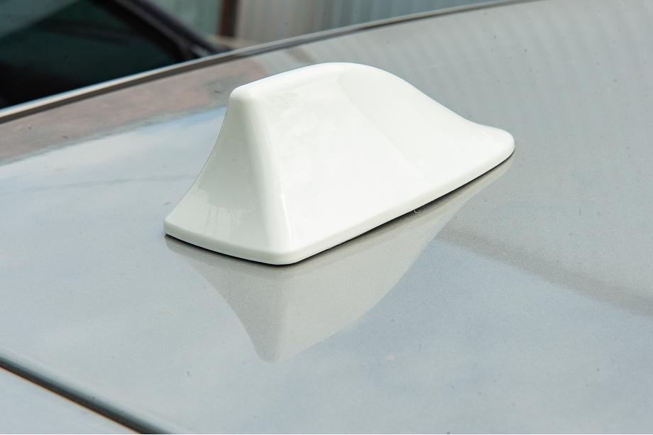 Antena typu shark fin (biała, ABS) Zdjęcia 13