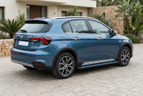 Fiat Tipo Cross 2021- Progi Boczné Maya Blue (2 szt., Aluminium) zdjęcia 1