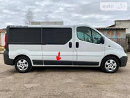 Renault Trafic 2001–2015 Oryginalna listwa drzwiowa używana (R3) zdjęcia 1