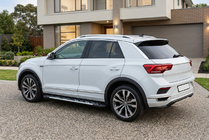 Volkswagen T-Roc 2017-2025 Progi Boczné Sunrise (2 szt., Aluminium) zdjęcia 1